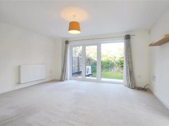 2 bedroom semi detached house to rent