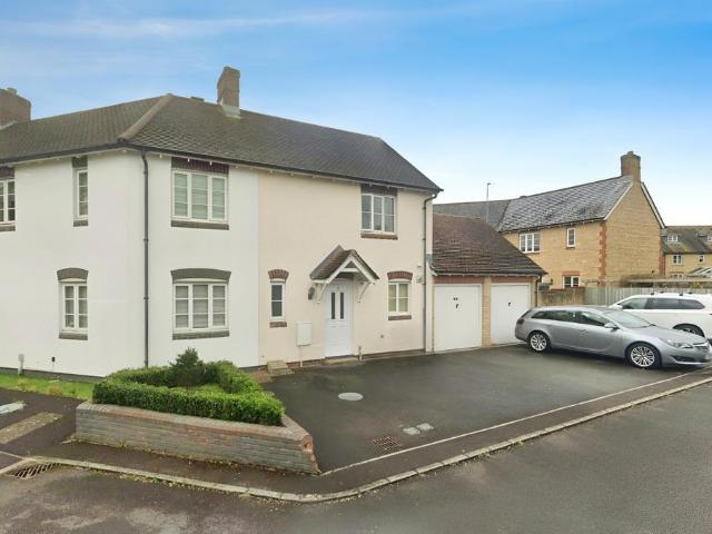 2 bedroom semi detached house to rent