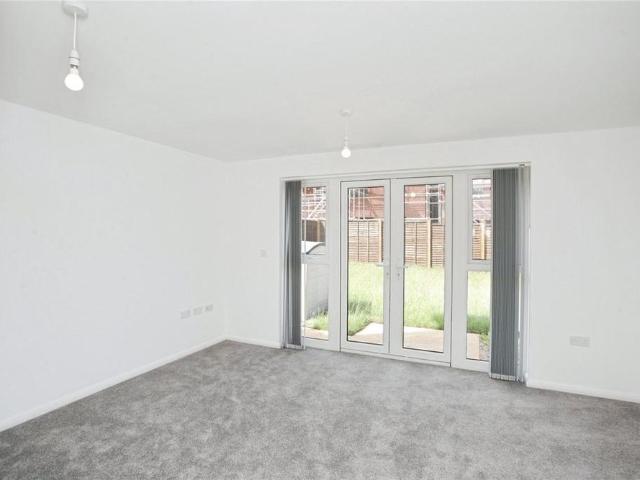 2 bedroom semi detached house to rent