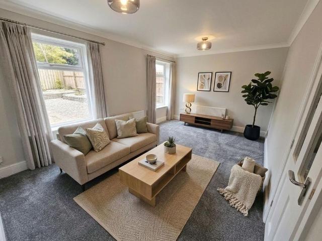 2 bedroom semi detached house to rent