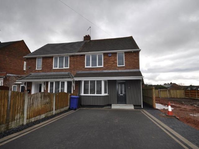 2 bedroom semi detached house to rent