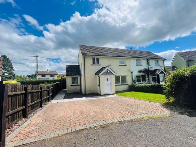 2 bedroom semi detached house to rent
