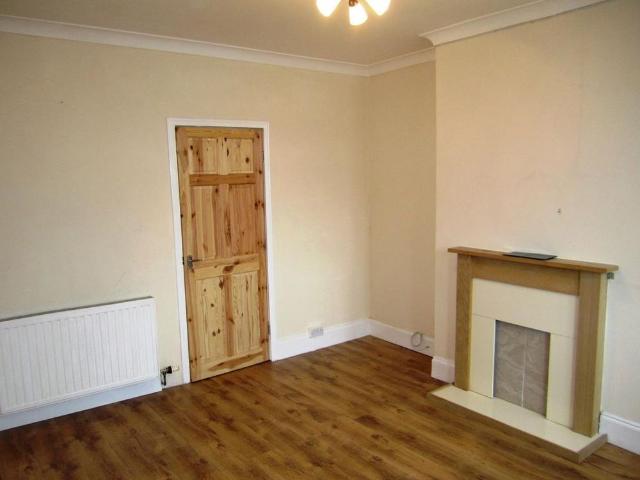 2 bedroom semi detached house to rent