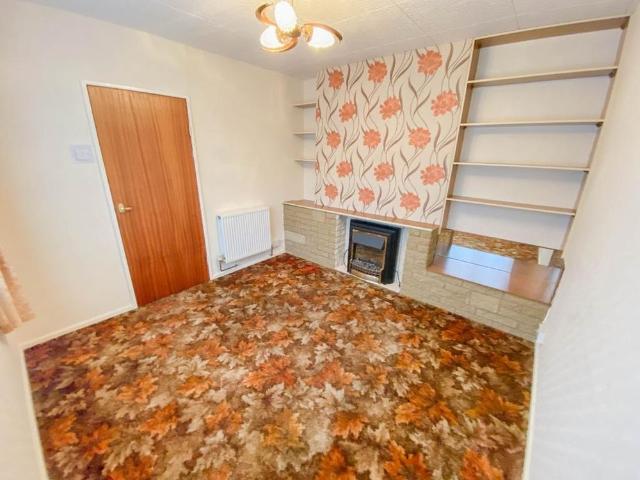 2 bedroom semi detached house to rent