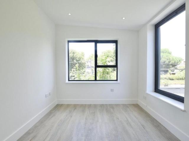 2 bedroom semi detached house to rent