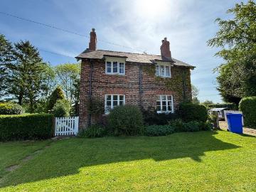 2 bedroom semi detached house to rent