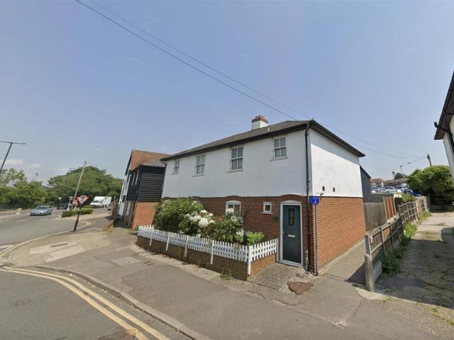 2 bedroom semi detached house to rent