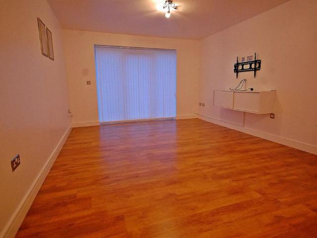 2 bedroom semi detached house to rent