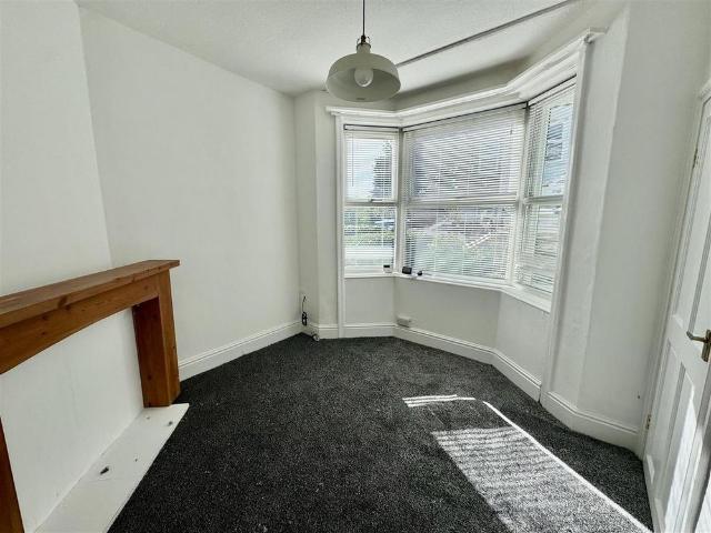 2 bedroom semi detached house to rent