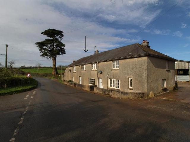 2 bedroom semi detached house to rent