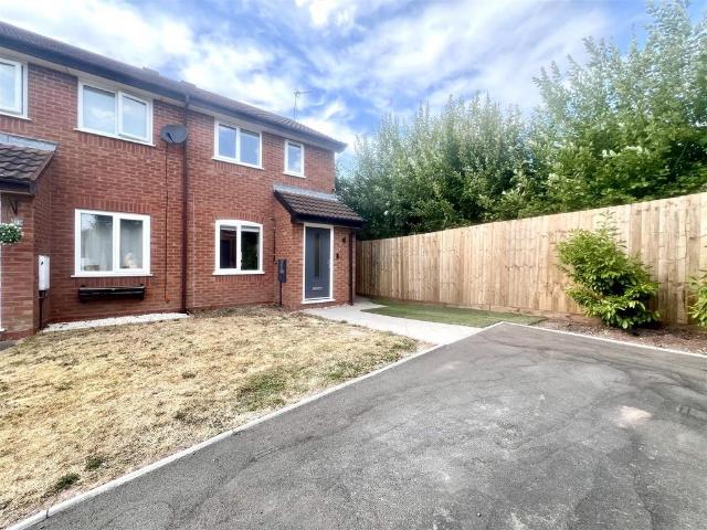 2 bedroom semi detached house to rent
