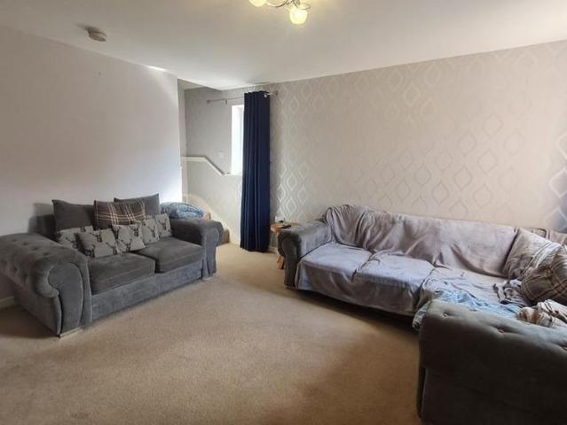 2 bedroom semi detached house to rent