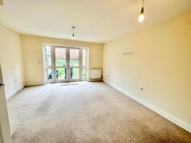 2 bedroom semi detached house to rent