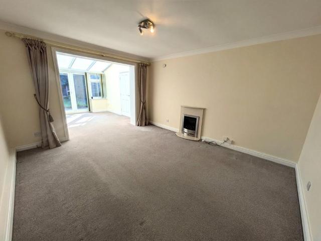 2 bedroom semi detached house to rent