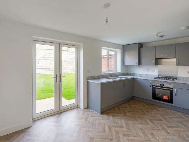 2 bedroom semi detached house to rent