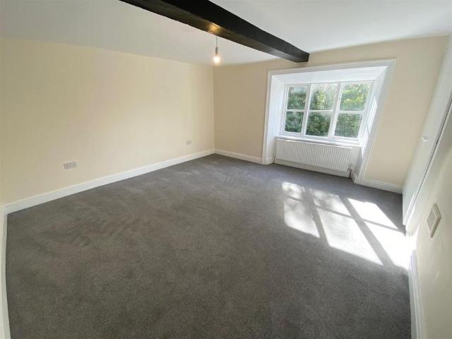 2 bedroom semi detached house to rent
