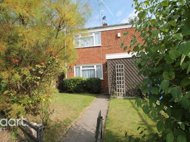 2 bedroom semi detached house to rent