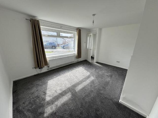 2 bedroom semi detached house to rent