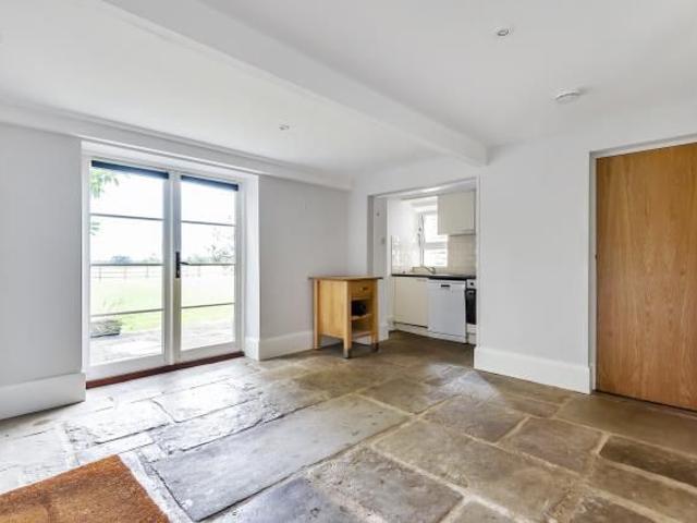 2 bedroom semi detached house to rent