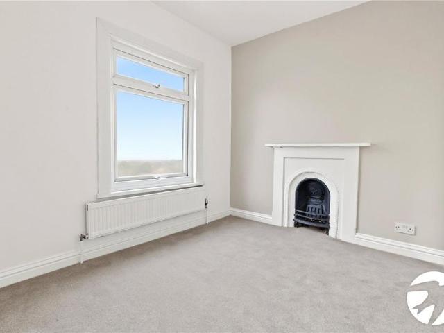 2 bedroom semi detached house to rent