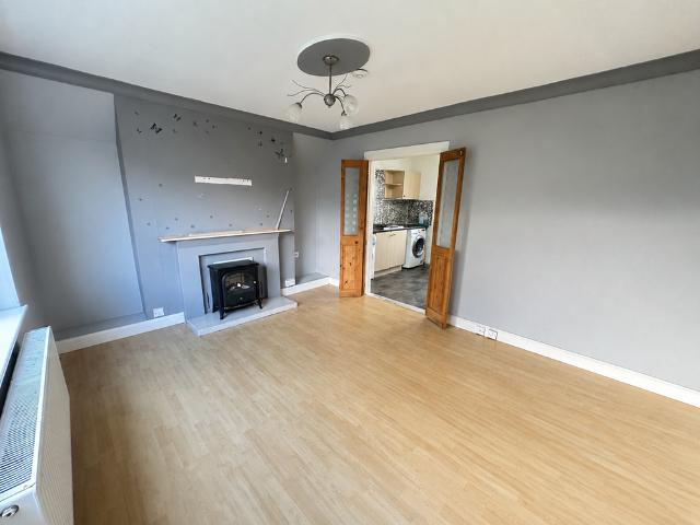 2 bedroom semi detached house to rent