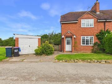 2 bedroom semi detached house to rent