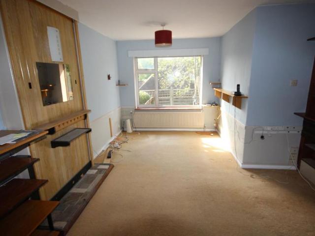 2 bedroom semi detached house to rent