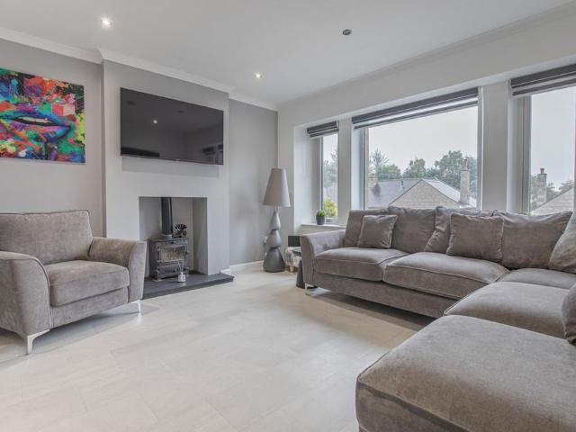 2 bedroom semi detached house to rent