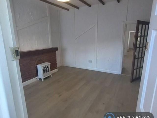 2 bedroom semi detached house to rent