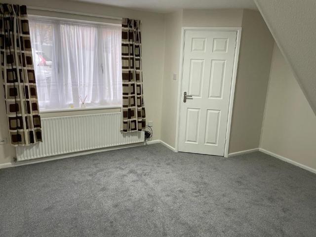 2 bedroom semi detached house to rent