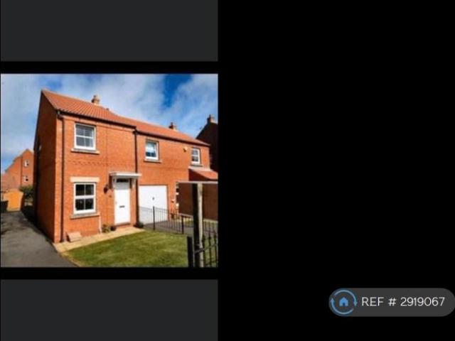 2 bedroom semi detached house to rent