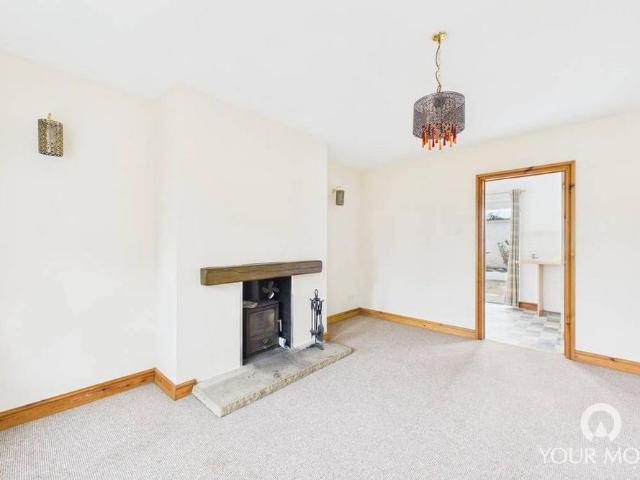 2 bedroom semi detached house to rent