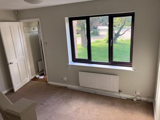 2 bedroom semi detached house to rent