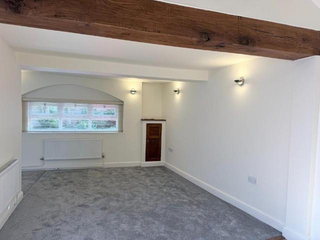 2 bedroom semi detached house to rent