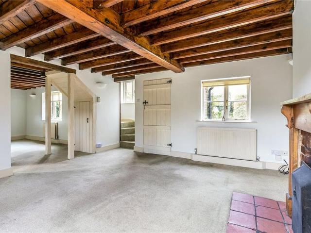 2 bedroom semi detached house to rent