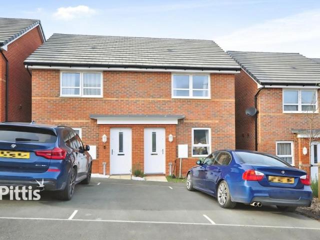 2 bedroom semi detached house to rent
