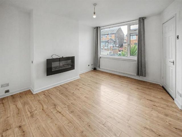 2 bedroom semi detached house to rent