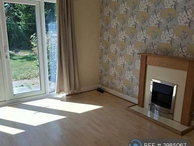 2 bedroom semi detached house to rent