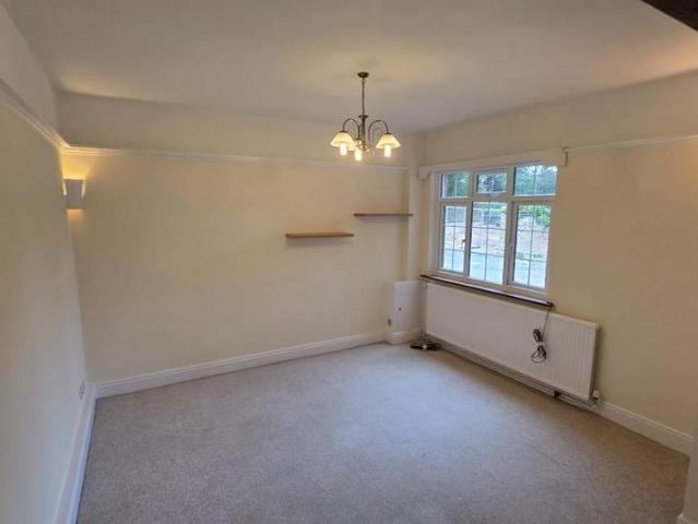 2 bedroom semi detached house to rent