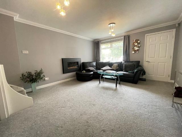 2 bedroom semi detached house to rent