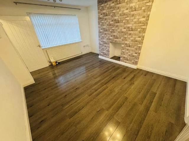 2 bedroom semi detached house to rent