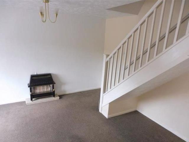 2 bedroom semi detached house to rent