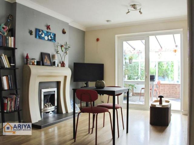 2 bedroom semi detached house to rent