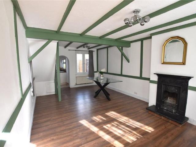 2 bedroom semi detached house to rent