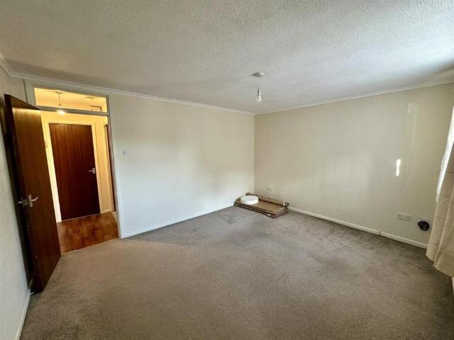 2 bedroom semi detached house to rent