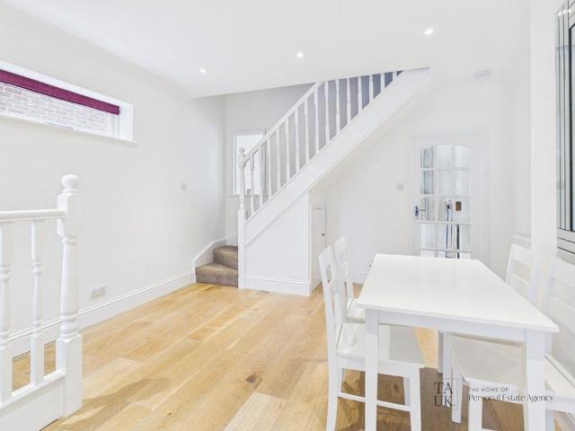2 bedroom semi detached house to rent