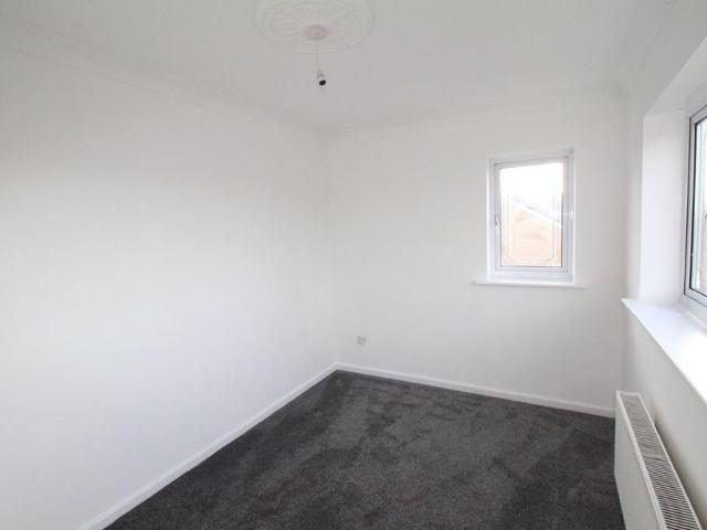 2 bedroom semi detached house to rent