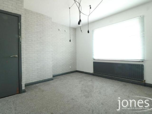 2 bedroom semi detached house to rent