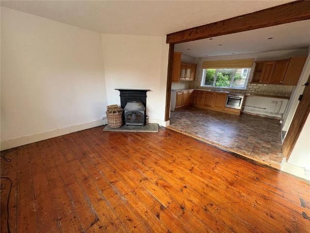 2 bedroom semi detached house to rent