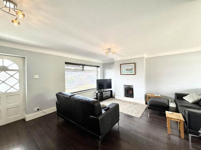 2 bedroom semi detached house to rent